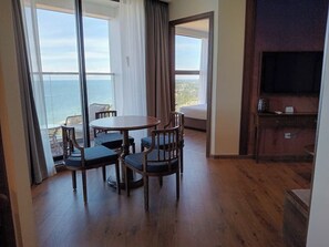 Deluxe Apartment, 2 Bedrooms, Balcony, Beach View
