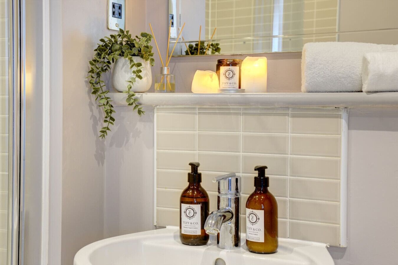 En-suite shower to bedroom 1 with complimentary toiletries provided.