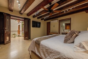 4 chambres, fer et planche à repasser, Wi-Fi, draps fournis