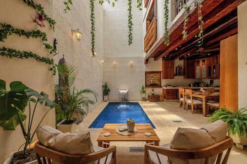 4-bedroom house in brilliant Cartagena de Indias with AC, WiFi