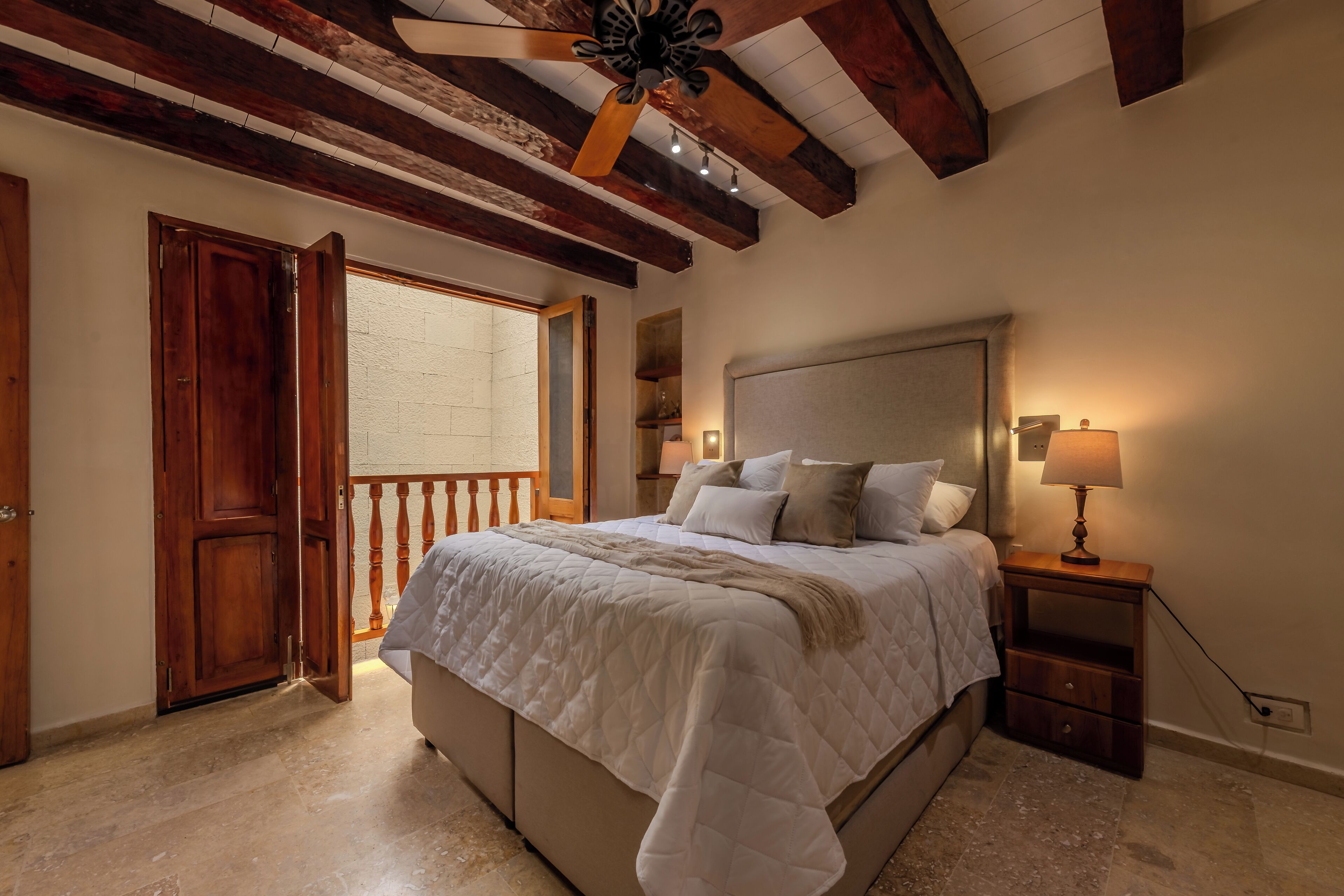 4 bedrooms, in-room safe, desk, iron/ironing board