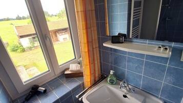 Handtücher, Seife, Toilettenpapier