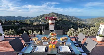 Villa El Dorado B&B and Wellness