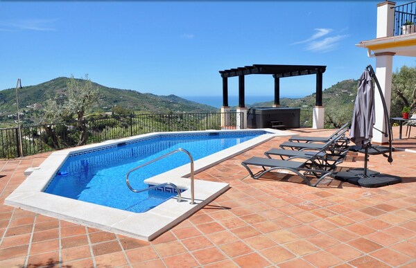 Villa El Dorado B&b And Wellness - Cómpeta