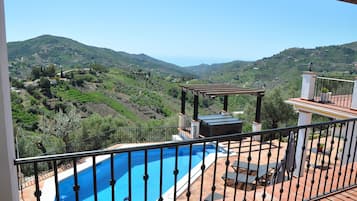 Deluxe tweepersoonskamer, 1 queensize bed, niet-roken, uitzicht op zee (room 3) | Uitzicht vanaf balkon