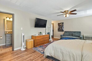 1 bedroom, iron/ironing board, free WiFi, bed sheets