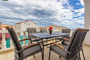 Balcony - Apartment in Tribunj Near Sandy Beach (Tribunj)