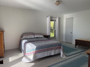 4 bedrooms, bed sheets