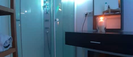 Apartment, 1 Bedroom, Fireplace | Bathroom