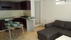 Apartment, 1 Bedroom, Fireplace | Living room