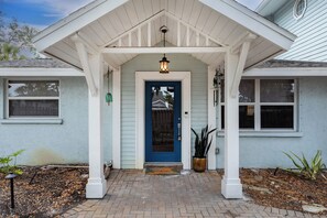 تفاصيل الفندق من الخارج