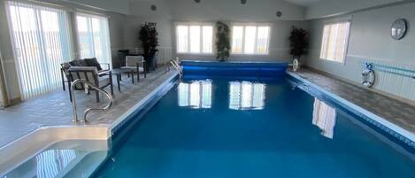 Piscine intérieure, piscine chauffée