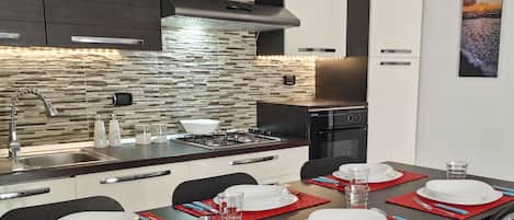 Fridge, microwave, oven, stovetop