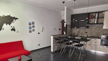 Interni