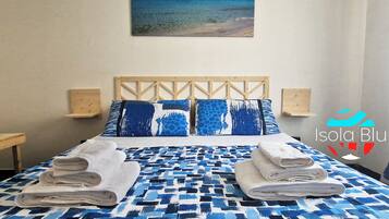 2 bedrooms, in-room safe, iron/ironing board, travel crib