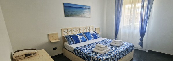 2 bedrooms, in-room safe, iron/ironing board, travel crib
