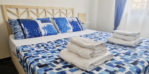 2 Schlafzimmer, Zimmersafe, BĂŒgeleisen/BĂŒgelbrett, Reisekinderbett