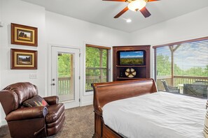 5 bedrooms, free WiFi, bed sheets