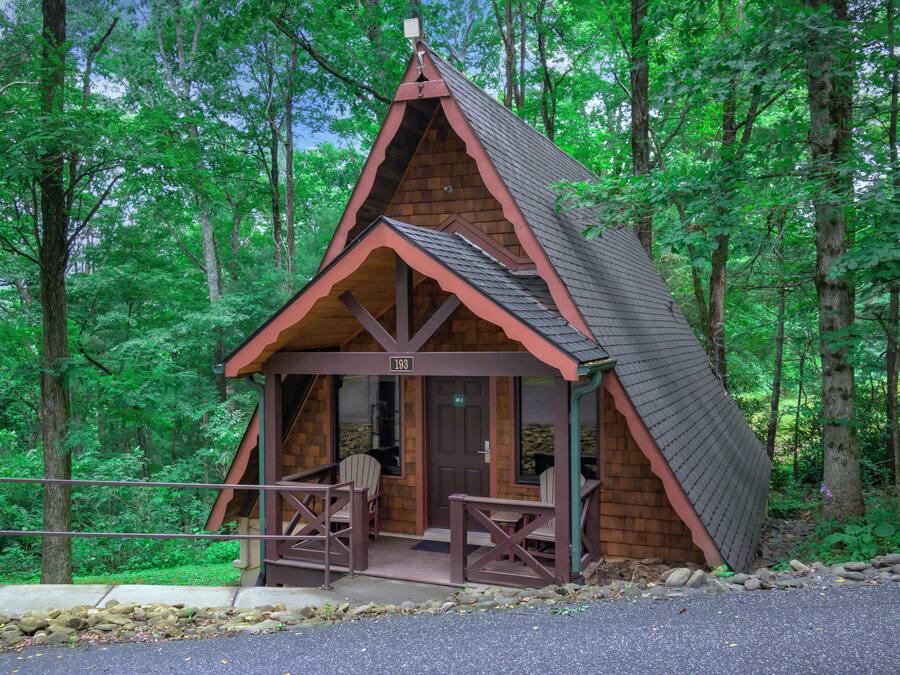 Basic Cabin | Free WiFi, bed sheets