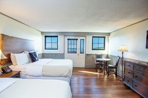 Deluxe Double Room, Mountain View | Free WiFi, bed sheets