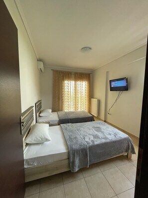 2 bedrooms, free WiFi, bed sheets, wheelchair access