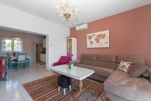 Living room - Villa Near Krka With Private Pool (Unesic)