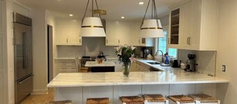 Charming 4-bedroom house with WiFi and AC in Earlysville