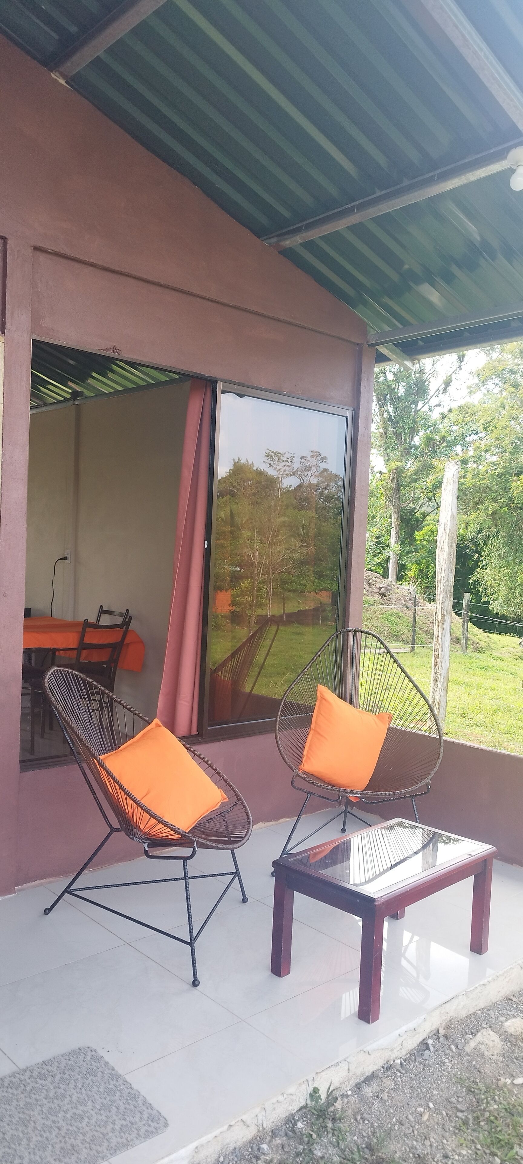 Chalet Familial, patio, vue cour intérieure | Coin séjour