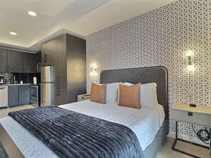 1 chambre, bureau, fer et planche à repasser, Wi-Fi gratuit