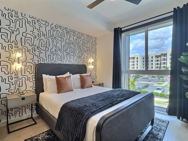 Bureau, fer et planche Ă repasser, accĂšs au Wi-Fi (inclus)