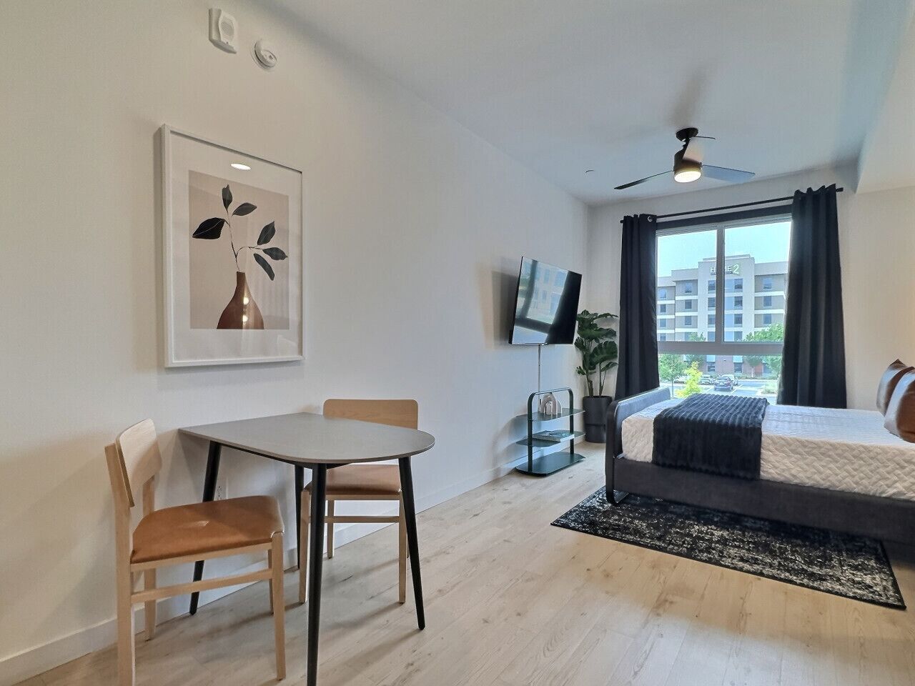 Desk, iron/ironing board, free WiFi, bed sheets