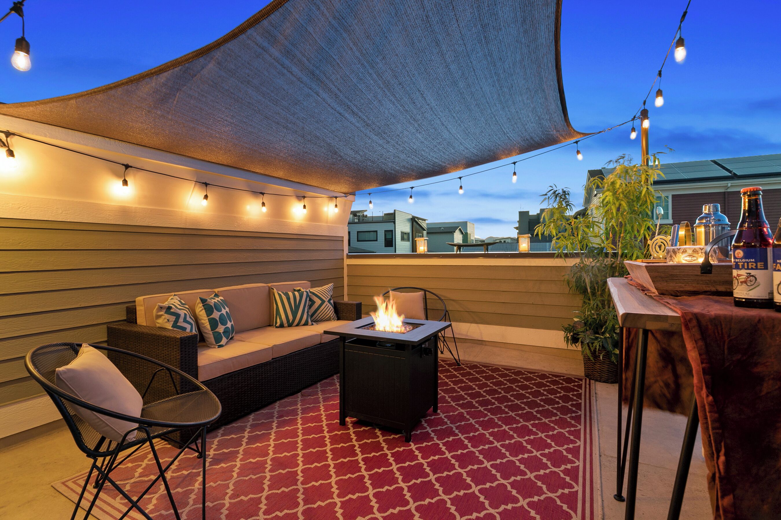 Hus, flere senger, terrasse, hageutsikt (827 Heschel St. (Unit B & C)) | Overnattingsstedets uteområder