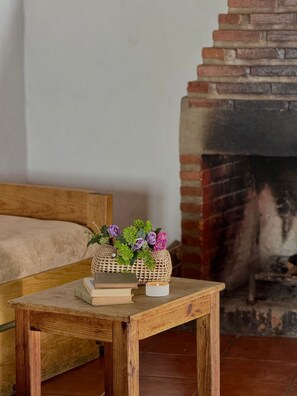Villa familiar, vista al jardín | Área de sala de estar | Televisión de pantalla plana 