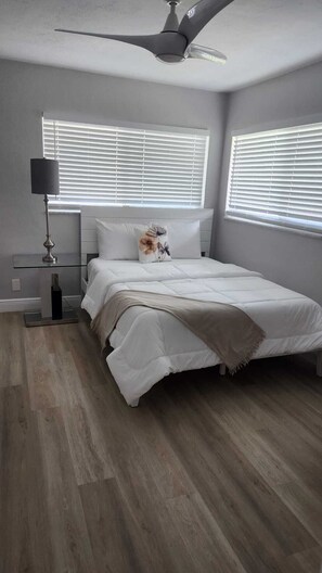 3 slaapkamers, een strijkplank/strijkijzer, wifi, beddengoed