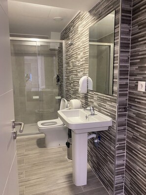 Double Room, Mountain View | Bathroom