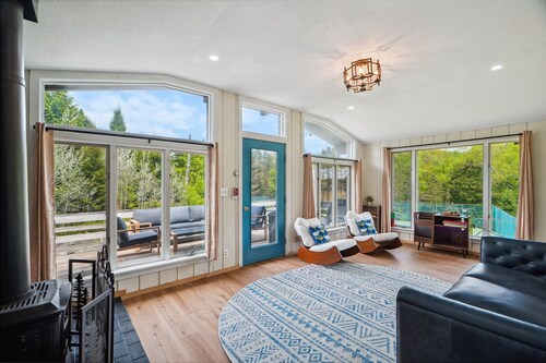 The Myrtle. Outdoor hot tub H Pool-Tennis & More