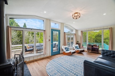 The Myrtle. Outdoor hot tub H Pool-Tennis & More