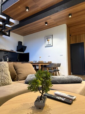 Smart-tv en een open haard