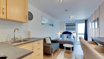 1 chambre, fer et planche Ă repasser, Wi-Fi gratuit, draps fournis