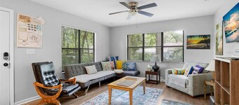 Guesthouse in High Springs with jacuzzi tub, Walk to downtown, Close to Springs!