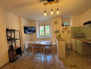 Dining - T3 comfort à Ax: randos, skiing and relaxation (Ax-les-Thermes)