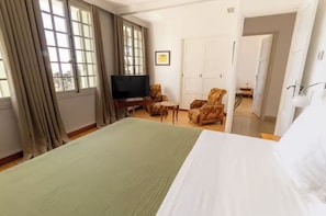5 chambres, Wi-Fi, draps fournis
