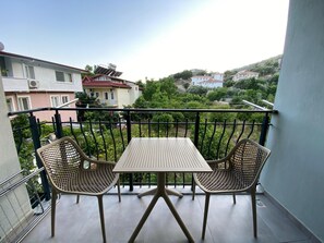 Deluxe Apartment, Balcony, Pool View | Balcony - Nurhal (Ortaca)