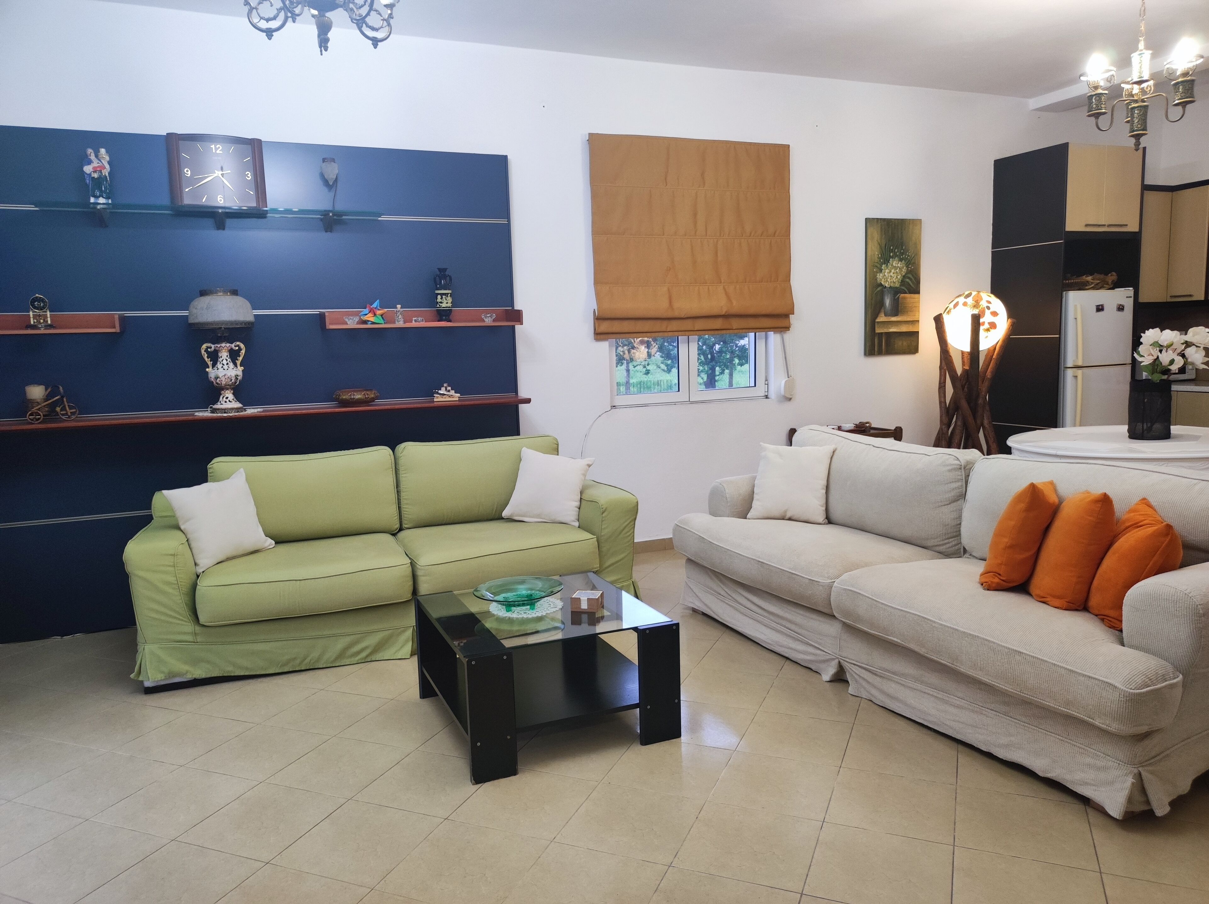 Una Smart TV, un futbolín