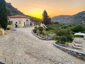 Vila, várias camas, varanda, vista para o vale | Terraço/pátio