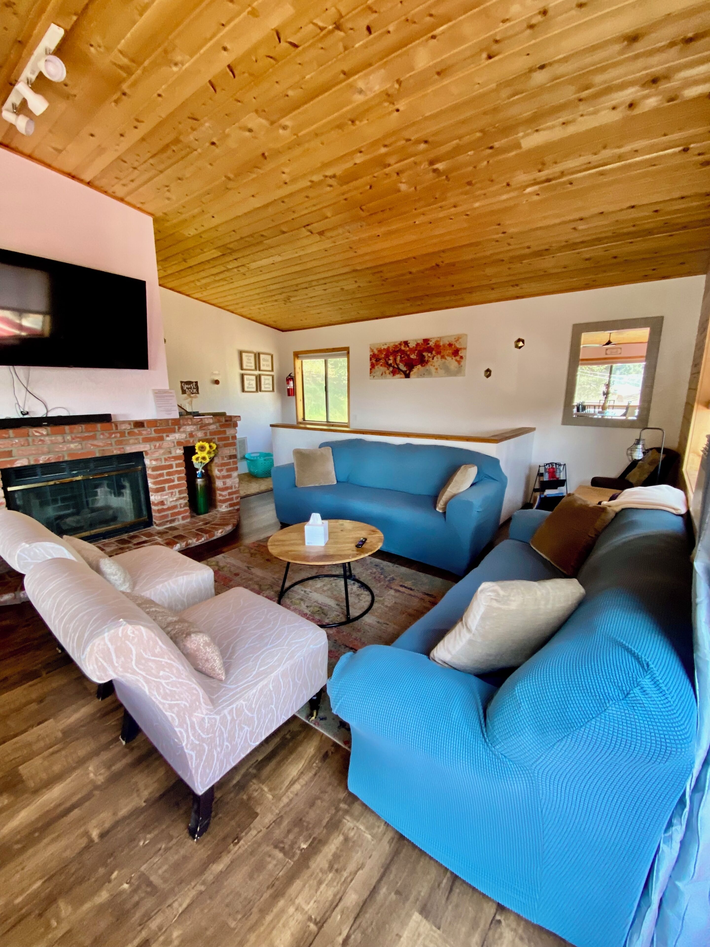 Smart TV, fireplace, printers