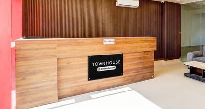 Cosy Stays at Balua Road Pahadiya