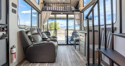 Tiny Home Lodge near Zion and Bryce National Park HotTub, Stargazing, Epic Views