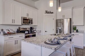 Fridge, microwave, oven, stovetop - Serene Retreat by Zion | Hot Tub • Pool • Fire Pit (Washington)