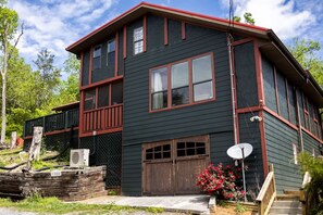Exterior - Private cabin in the Smokies! (Sevierville)
